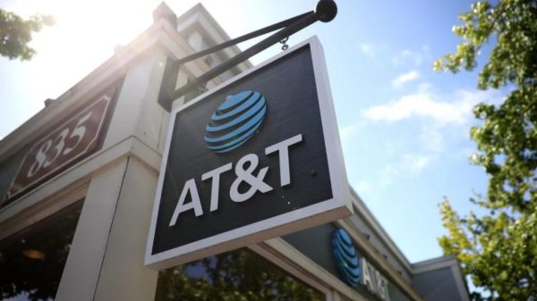 Cellphone Network Outage Prompts AT&T to Offer $5 to Affected Customers