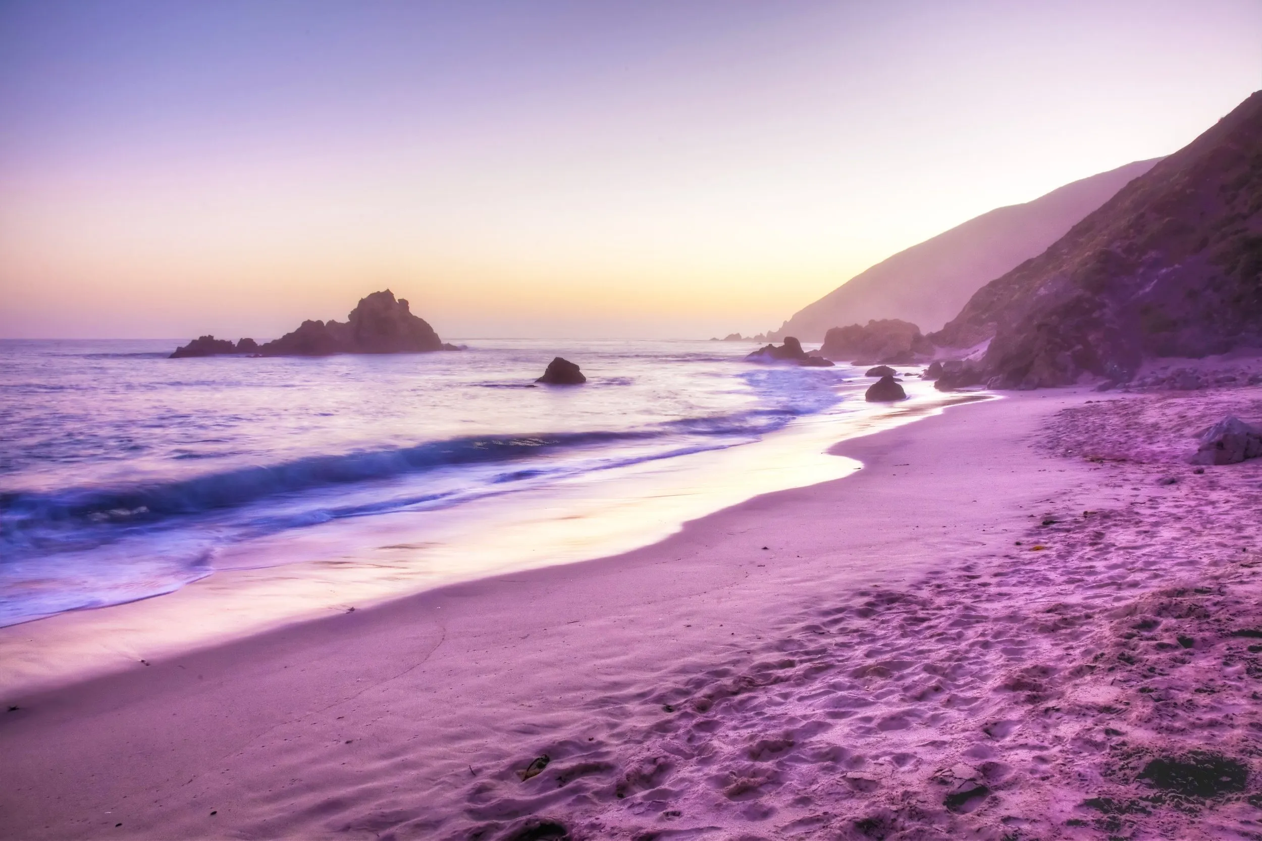 The Remarkable Purple Sand Beach of the U.S.