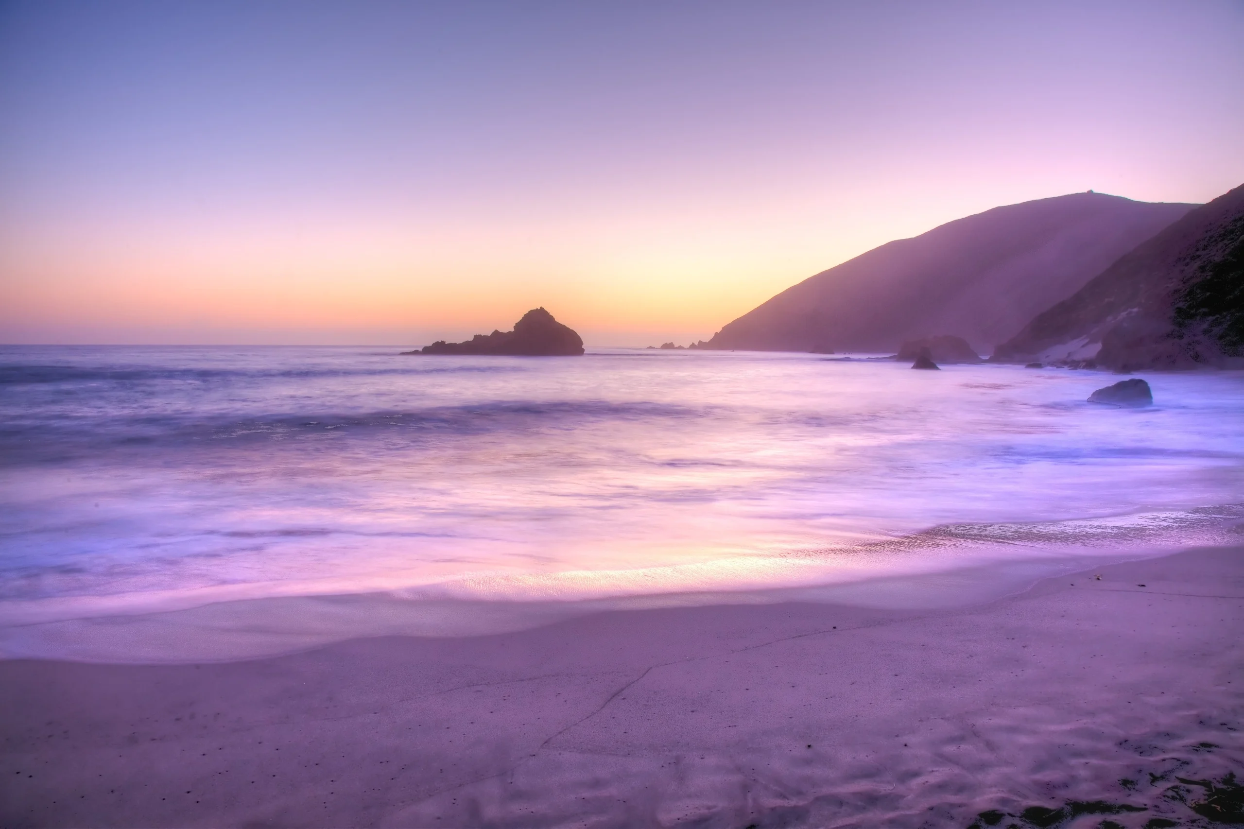 The Remarkable Purple Sand Beach of the U.S.