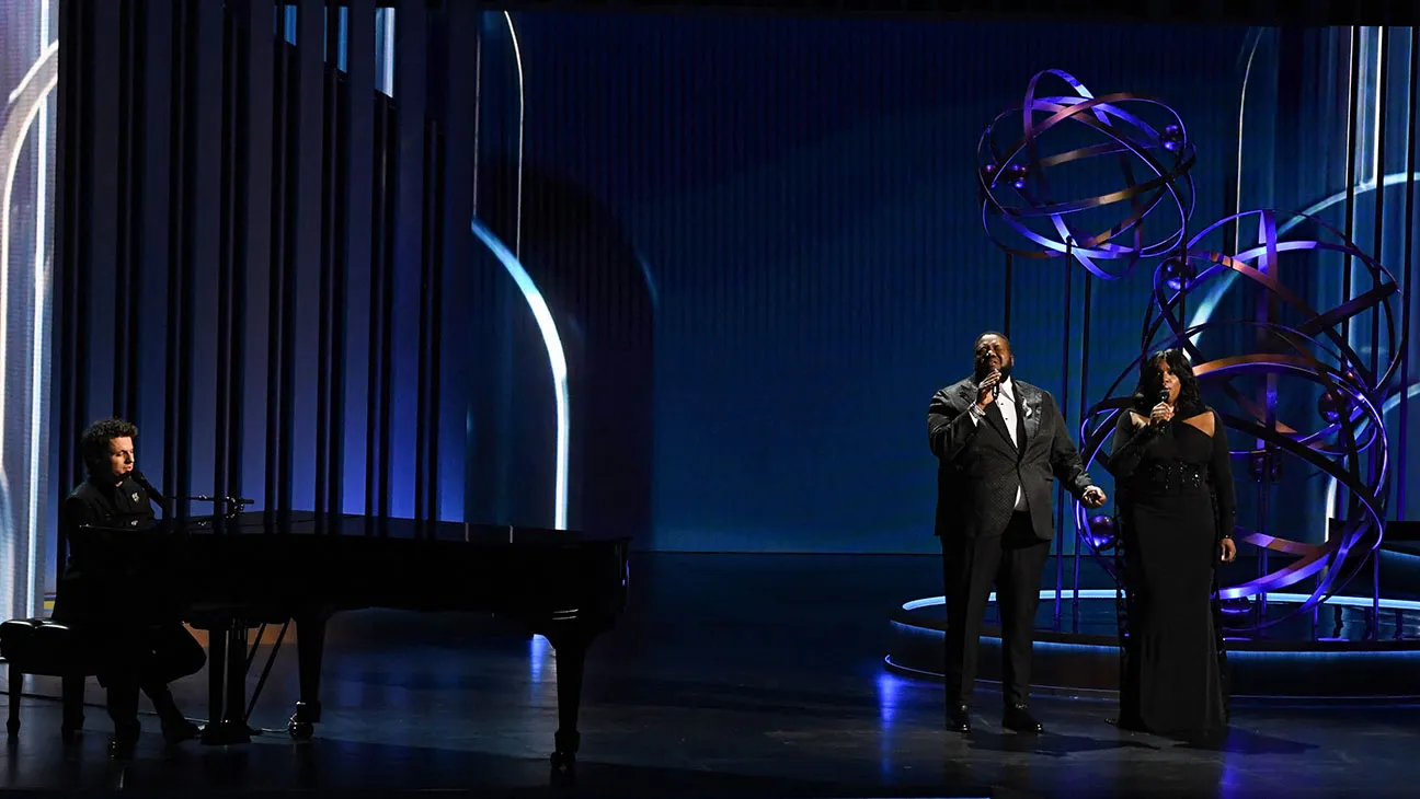 Emmys Tribute Matthew Perry with 'Friends' Theme Song