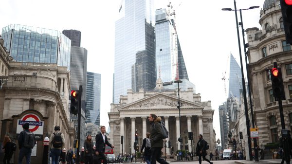 Investors Turn to UK Markets Amid Political Turmoil in US and Europe