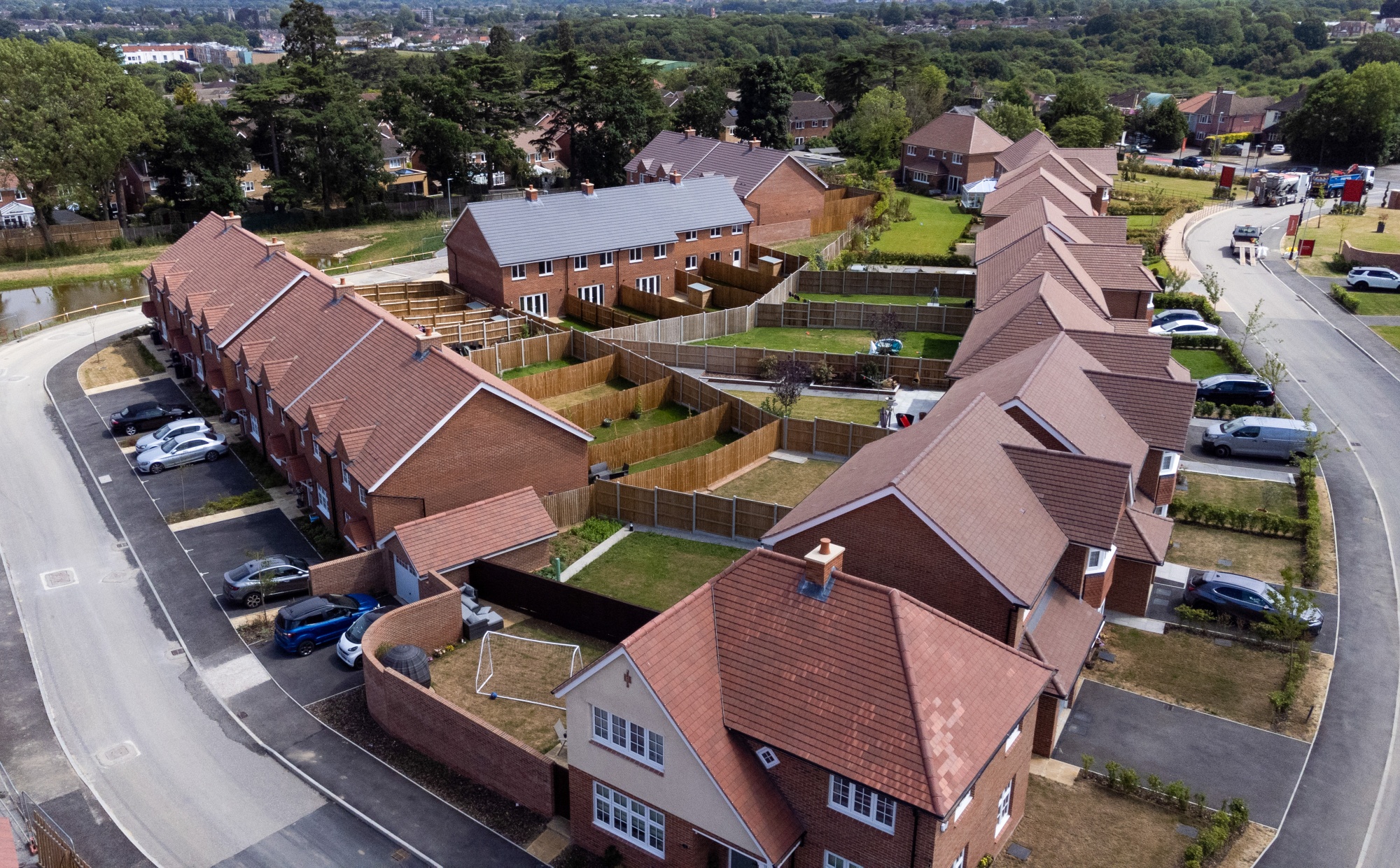 UK Buy-to-Let Mortgage Market Falls Over 50% Amid Rising Costs and Interest Rates