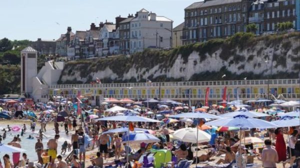 UK Heatwave Increases Remote Healthcare Demand, Overheats Hospitals and Care Homes