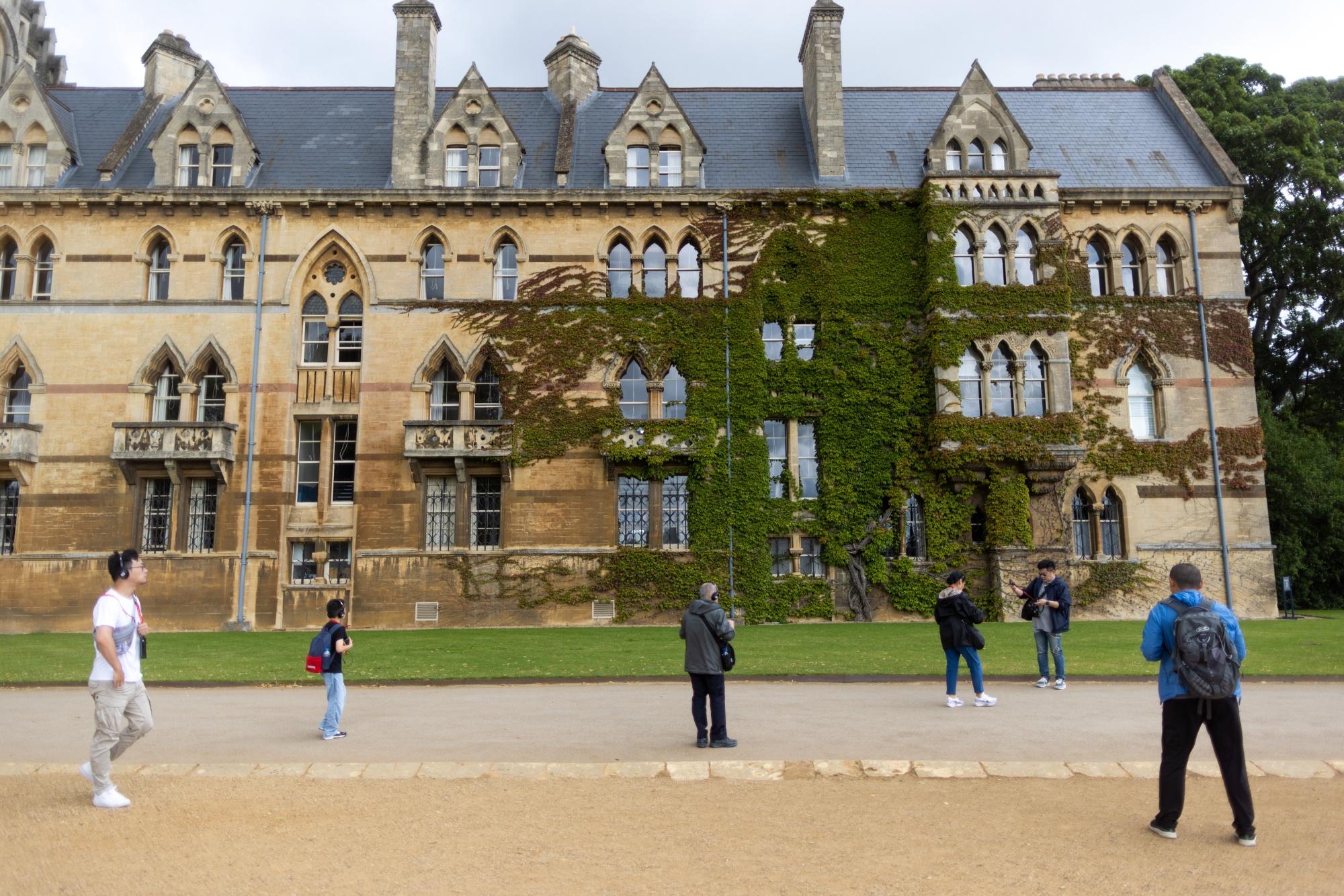 UK Universities Face Financial Strain Due to Drop in International Student Applications