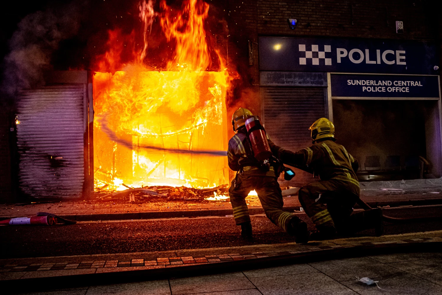 Far-Right Violence Erupts in Sunderland and Other UK Cities After Southport Murders