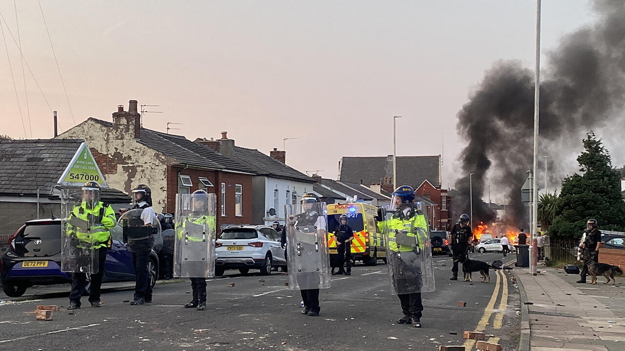 Far-Right Violence Erupts in Sunderland and Other UK Cities After Southport Murders