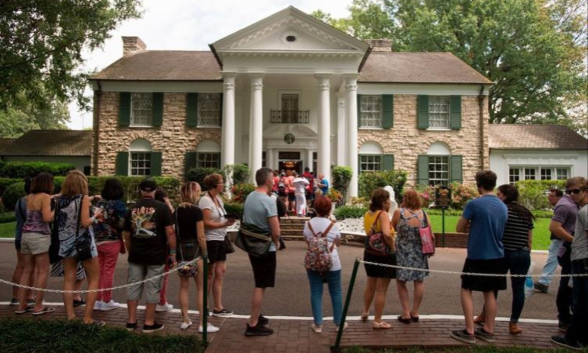 Fraudulent Scheme to Auction Graceland Allegedly Orchestrated by Missouri Woman