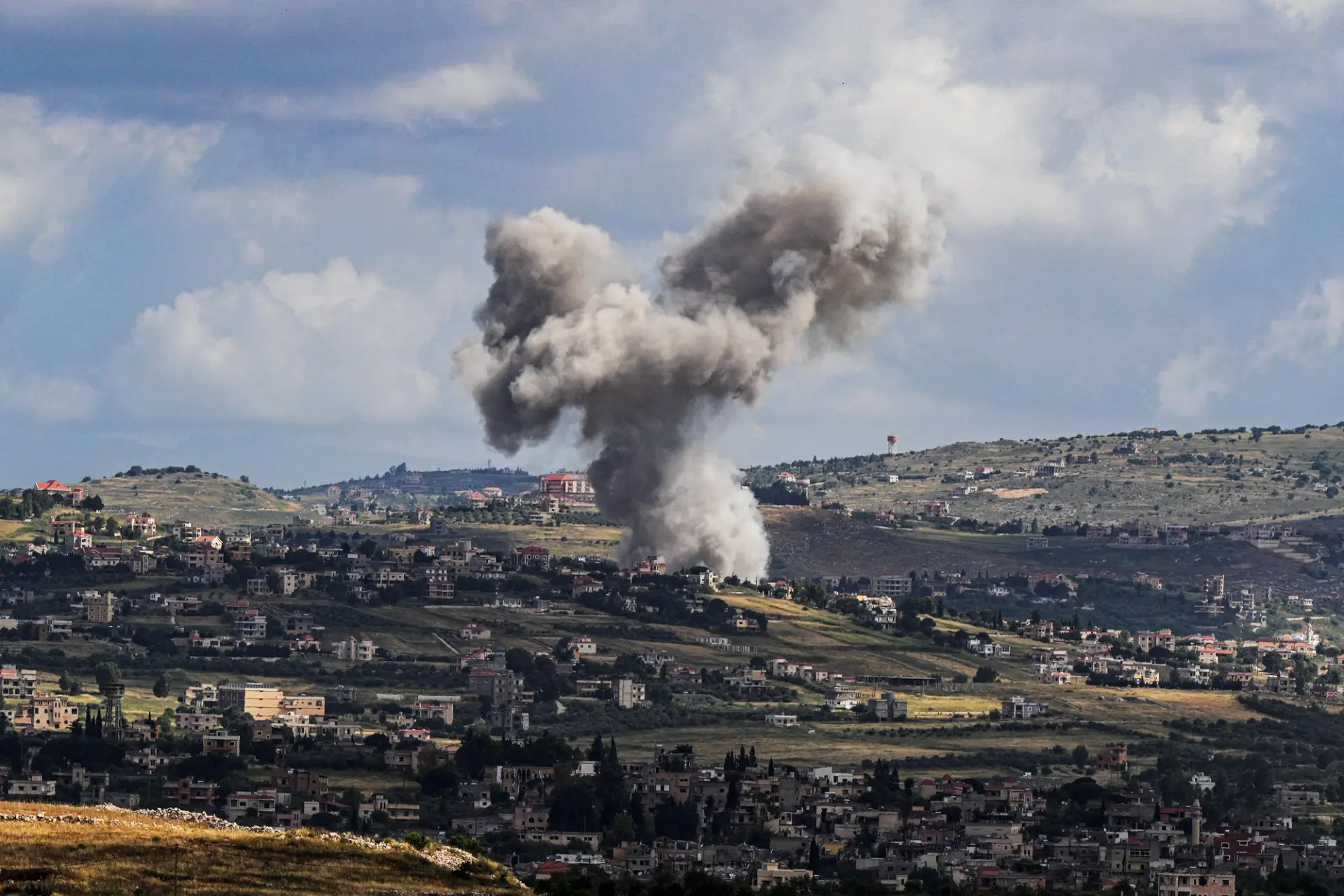 Tensions Surge Between Israel and Hezbollah Amid Renewed Violence and U.S. Diplomatic Efforts