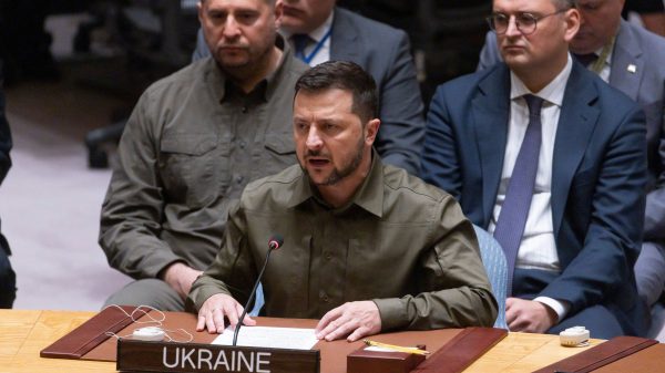 Zelensky to Propose 'Victory Plan' to U.S. Officials, Urges Lifting of Long-Range Missile Restrictions