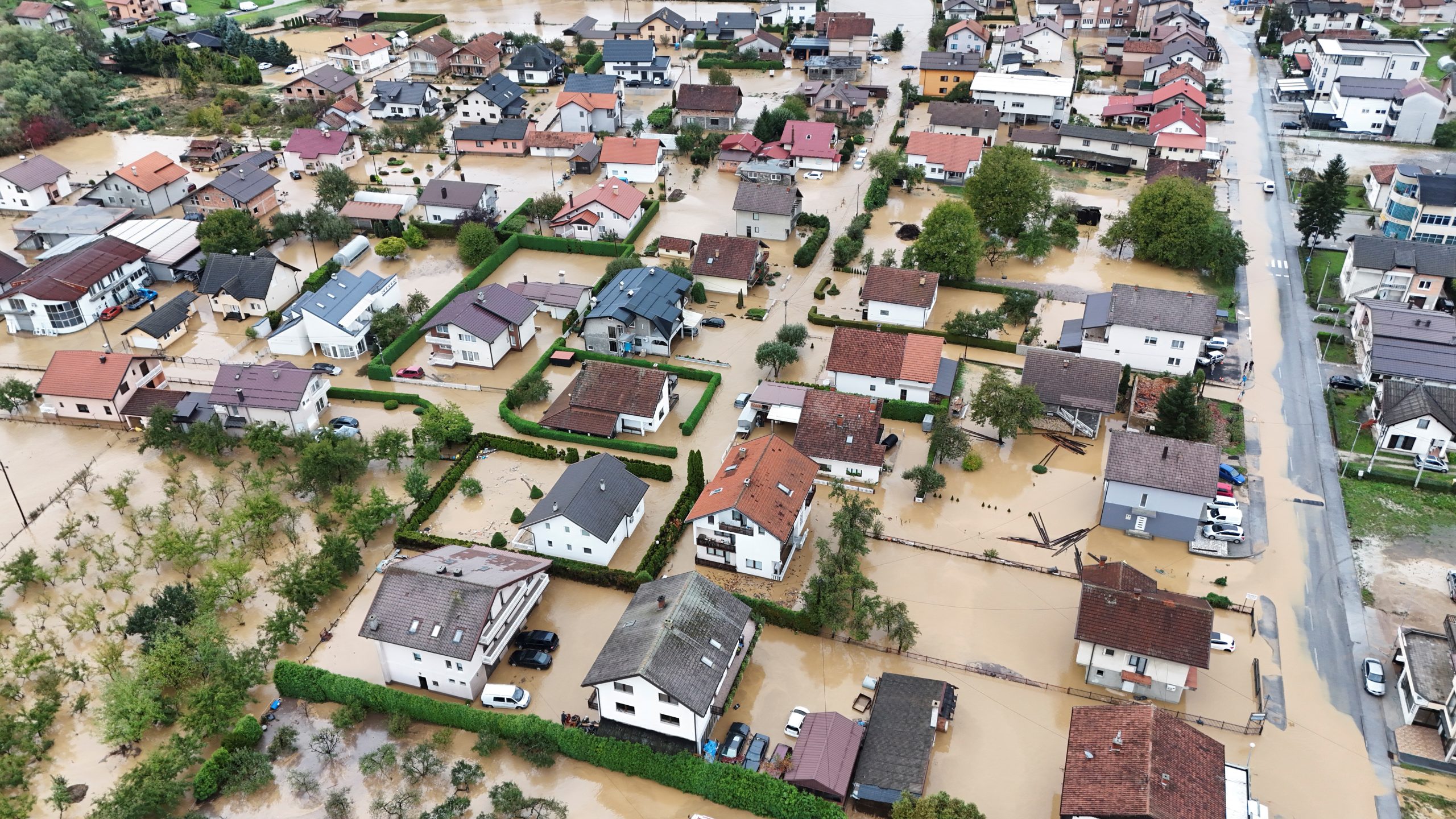 Central Bosnia-Herzegovina Faces Devastating Floods and Landslides, Claiming 16 Lives Amid Climate Crisis