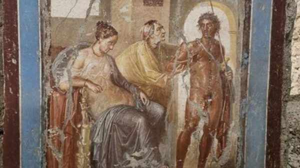 Pompeii Discovery Reveals Small Home with Mythological Frescoes and Ritual Artifacts Preserved in Ash