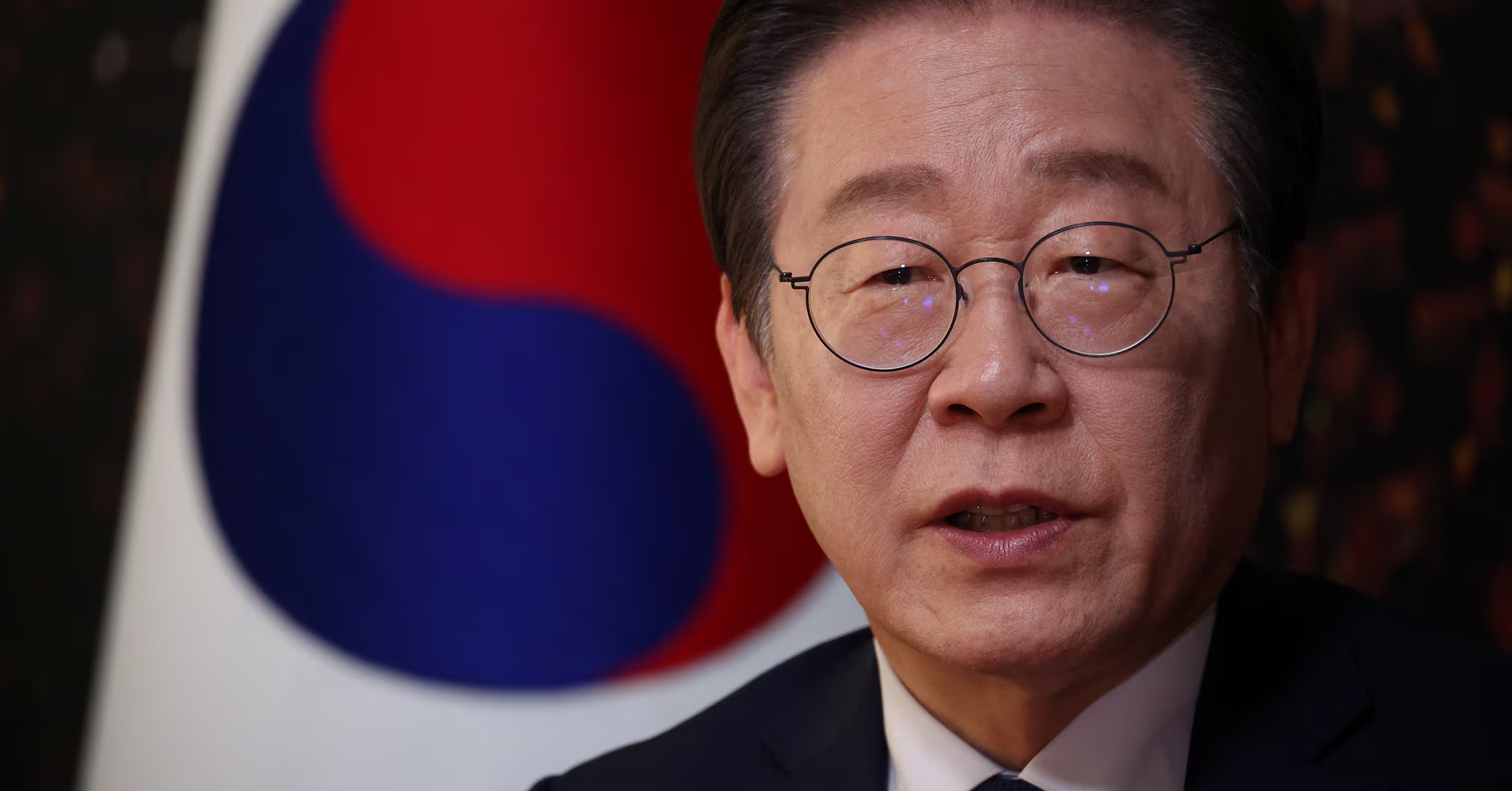 South Korea Faces Turmoil as President Yoon Apologizes for Martial Law and Impeachment Looms