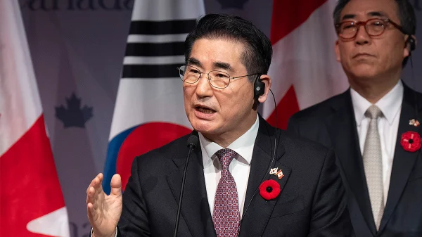 South Korea in Crisis as Ex-Defense Minister's Suicide Attempt Follows Yoon's Martial Law Scandal