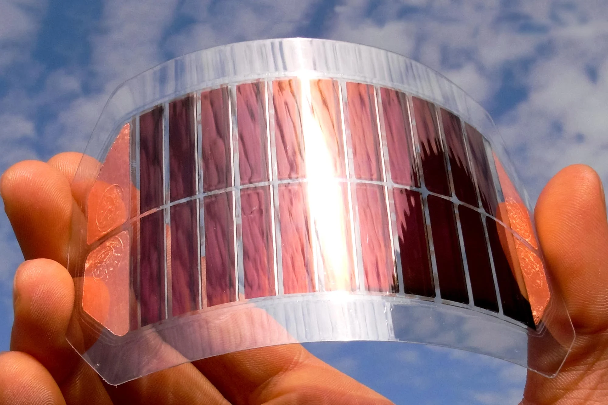 Korean Scientists Develop Record-Efficient Flexible Solar Cells Using Ultra-Thin Glass and Eco-Friendly Materials
