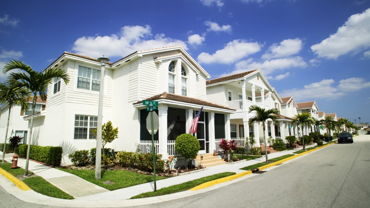 Miami Housing Market Cools Sharply as High Costs, Tariffs, and Inventory Surge Undercut Post-Pandemic Boom