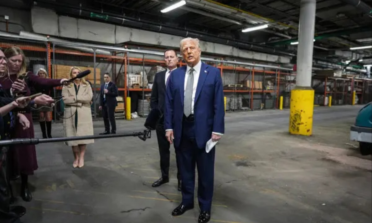 Trump Administration Stonewalls Congress as Reports Mount of U.S. Citizens Detained by Immigration Agents