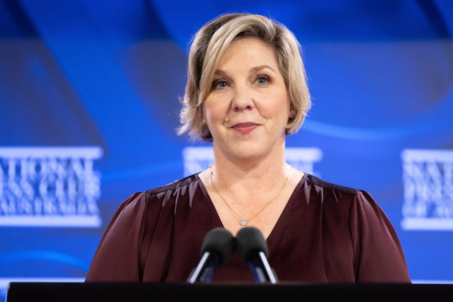 Tesla Chair Cashes Out $198M as Musk Urges Holding, Fueling Doubts Over Leadership and Stability