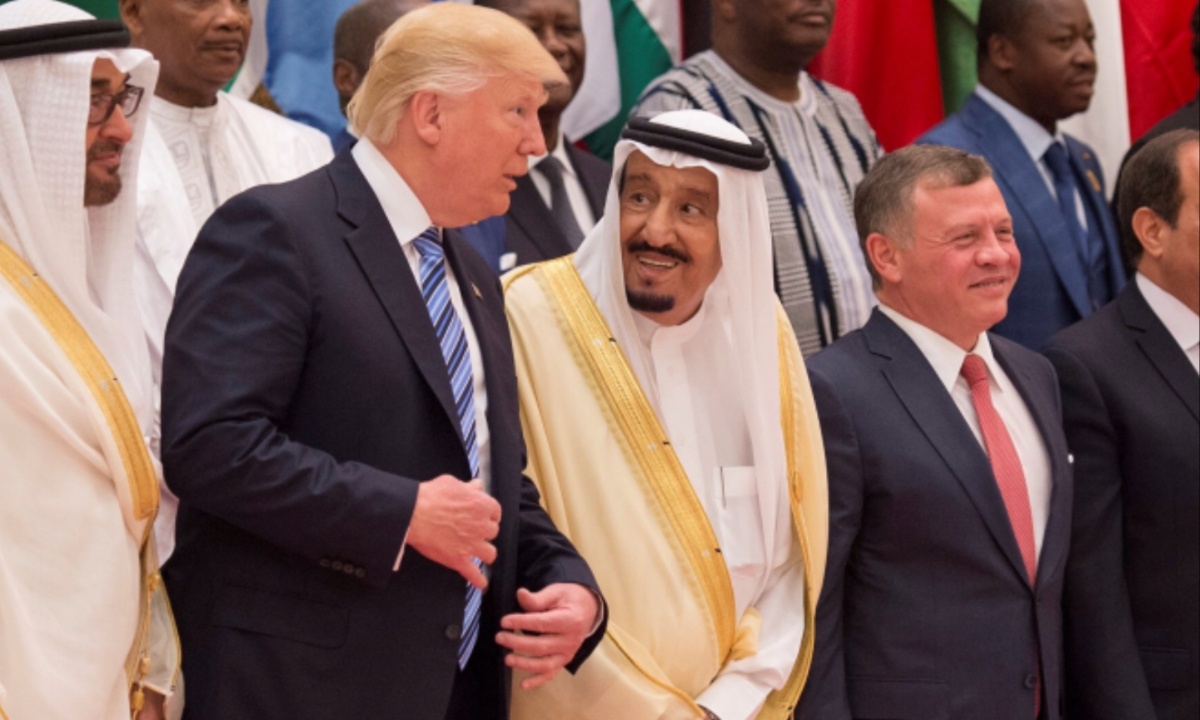 Trump Courts Gulf Allies in Shift Toward Iran Diplomacy as Israel Faces Strategic Isolation