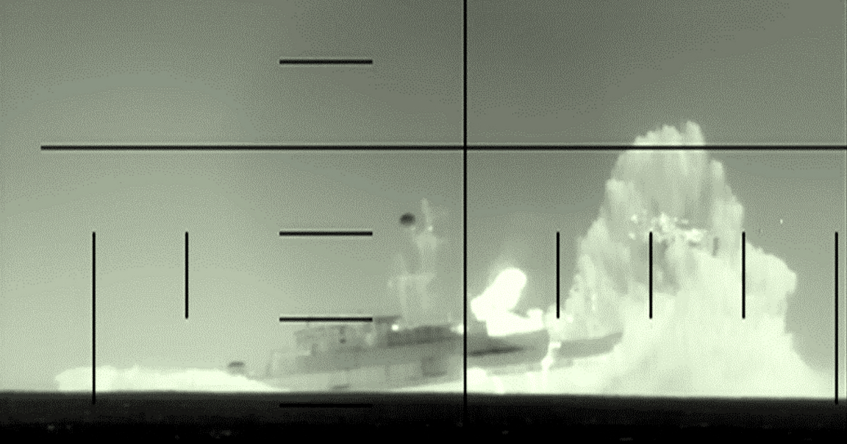 US Submarine Takes Down Iranian Warship